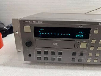 DAT rekordér Studer D 780