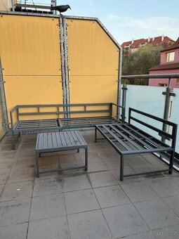 Zahradní nábytek set stolu a lavic