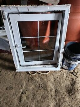 Okno plastové, jednokřídlé 110 x 80 cm