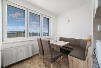 Prodej kompletně zrekonstruovaného bytu 1+1 v osobním vlastn - 1