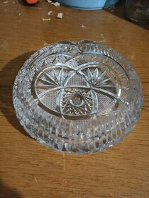 Broušené sklo - popelník