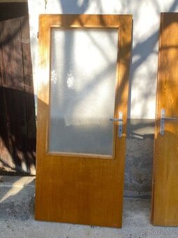 Dveře dýhované 80 P  prosklené