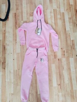 Prodám dívčí soupravu Nike - 1