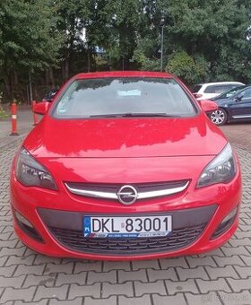 🔥 Opel Astra J 1.6 Benzín – 2015 – Pouze 78 674 km