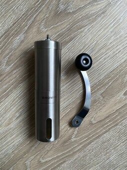 Ruční mlýnek Browin