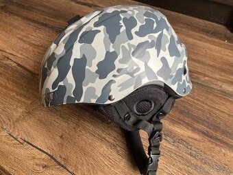 Giro - helma na lyže a snowboard