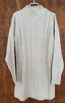 Dlouhý pletený svetr / svetrové šaty – krémová barva