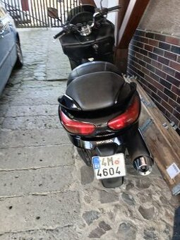 Prodám skůtr HONDA FORZA 250 PGM-F1 FUEL INJEKTION