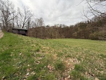 Prodám 5477m2 pozemek s 50m2 stavebním pozemkem