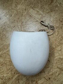 Závěsná keramická váza