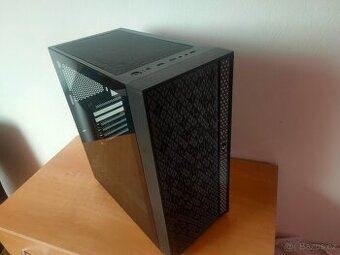Nová pouze rozbalená PC skřín Bitfenix Light