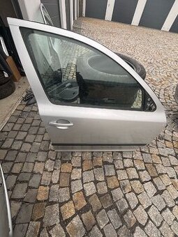 Škoda octavia 2 - přední pravé dveře