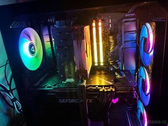 4x ARCTIC P12 PWM PST A-RGB 0dB Black