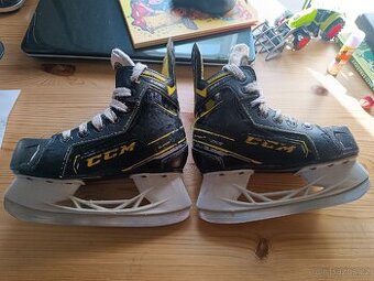 Brusle Dětské Youth CCM super tacks 9380 ... EU 29,5