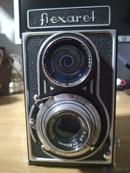 Prodám fotoaparát, zrcadlovku Flexaret 2A - 1