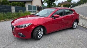 MAZDA 3 BM horší vzhled, oparkovaná