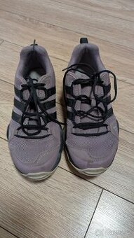 Trekové boty Adidas vel. 36 1/3