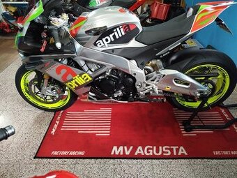 Aprilia rsv4 RR