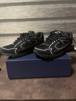 Dior b30