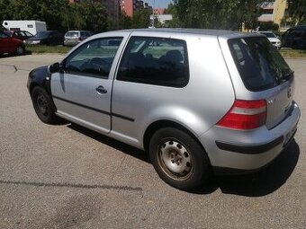 Prodam golf. 1.4 benzin