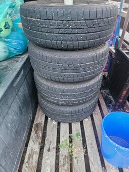 Zimní kola z Ford S Max 215/55 R16 5 šroub