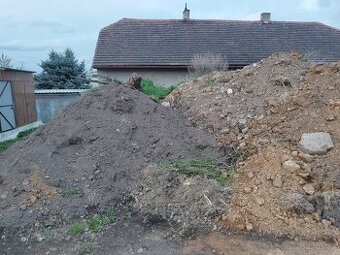 Zemina zdarma, odvezu do 15km od Lochovic