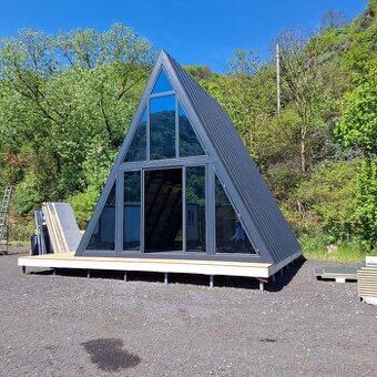 A frame dům z ocelové konstrukce