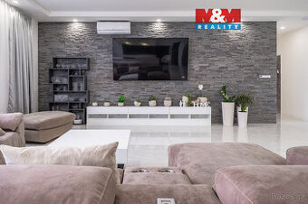 Prodej plně soběstačného rodinného domu v Rostoklatech