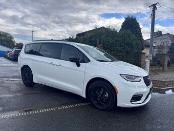 Chrysler Pacifica 3,6 Hybrid RU Radar S type 2022