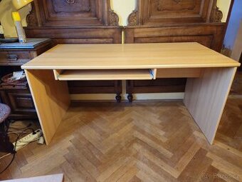 Velký psací / PC stůl