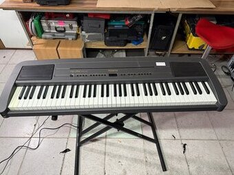 Roland EP-760 Digital Piano