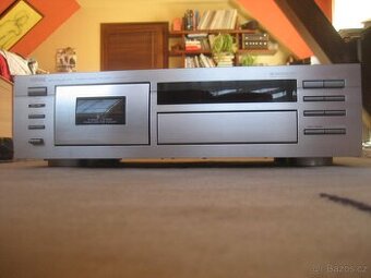 Prodám tape deck YAMAHA KX 690  3HEAD