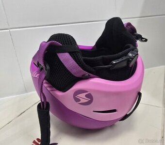 Dětská lyžařská helma cca 9-12 let