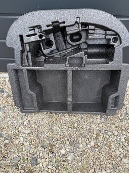 Výplň kufru místo rezervy Octavia 3