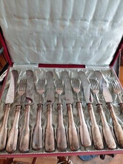 Starožitné stříbrné příbory