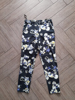 Květinové kalhoty zn. FF ke kotníkům, vel. 34.
