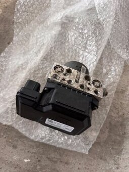 Jednotka ABS Ford Mustang 2011-2014