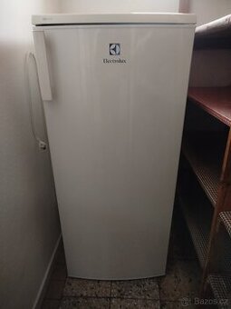 Lednička s mrazáčkem Elektrolux