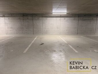 Pronájem garážového stání, ul. třída Generála Píky, Brno