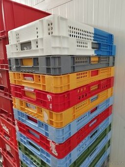 Přepravka E13 drůbeží štosovka