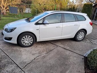 Prodám Opel Astra J ST,1.6cdti,81kw.R.V.09/2014,tažné.