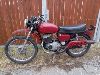 ČZ 175/482 Trail, Yamaha XT 500 - 1