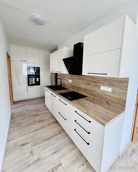 Prodej zrenovovaného bytu 3+1 s balkonem, Veselí n. Lužnicí