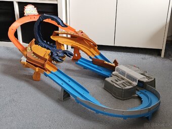 Hot wheels monster truck škorpion set/dráha
