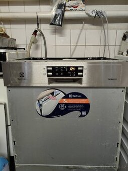 Myčka Electrolux