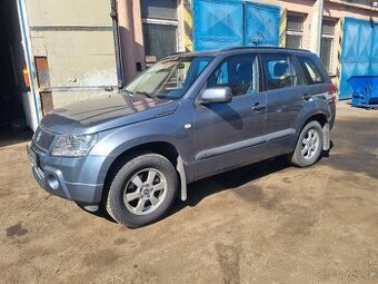 Suzuki Grand vitara 2.0 i 103 kw2011 - veškeré náhradní díly
