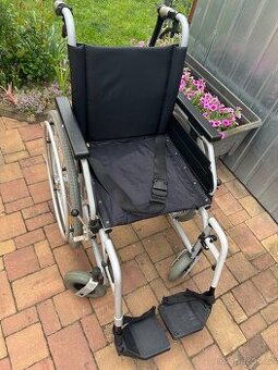 Invalidní vozík - 1