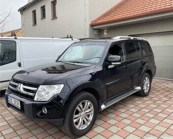 Mitsubishi Pajero 3.2 V8 140kw najeto 120tis