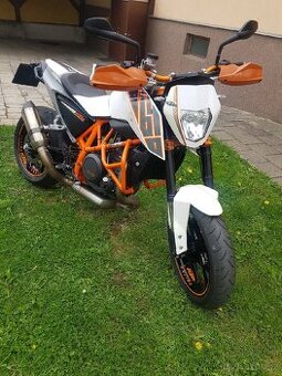 KTM 690 Duke