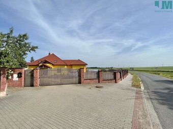 Prodej krásného rodinného domu 369 m2 s pozemkem 2270 m2